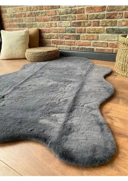 Peluş Halı Seçenekleri: Saraz ve Sarar Ürünlerinin Detaylı Karşılaştırması