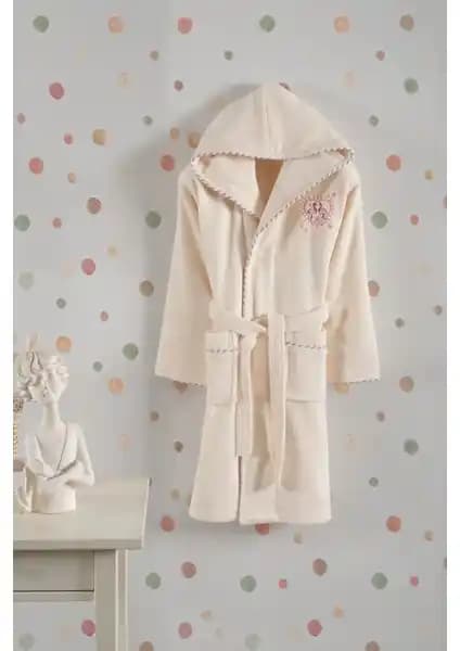 Varol Bambu Bornozları Karşılaştırması: Yumuşaklık, Emicilik ve Tasarım Özellikleri