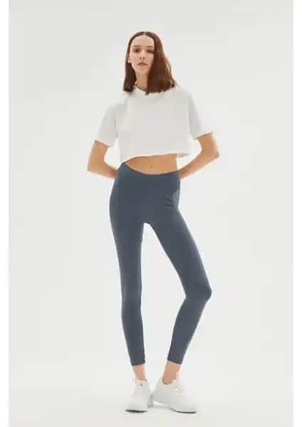 Hummel Alcott Kadın Tayt: Günlük Şıklık ve Konfor İçin Uygun Seçenek