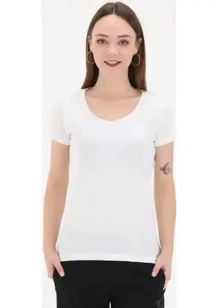 Hummel Alma Kadın Tişörtü Yüksek Kalite ve Şıklık Sunan Günlük Giyim Parçası