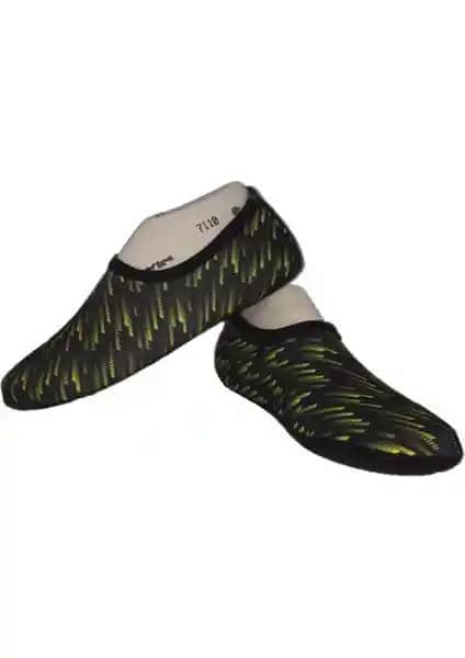 Savana Kaymaz Havuz ve Deniz Patikası: Güvenli ve Konforlu Su Aktiviteleri Ayakkabısı