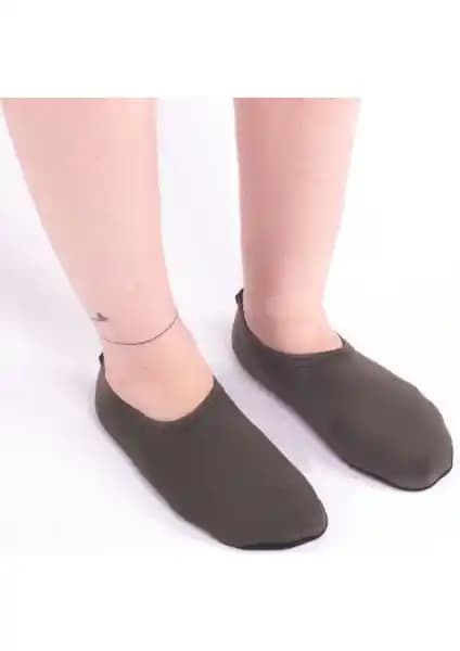 Savana Kaymaz Tabanlı Deniz ve Havuz Patiği: Güvenli ve Konforlu Su Ayakkabısı