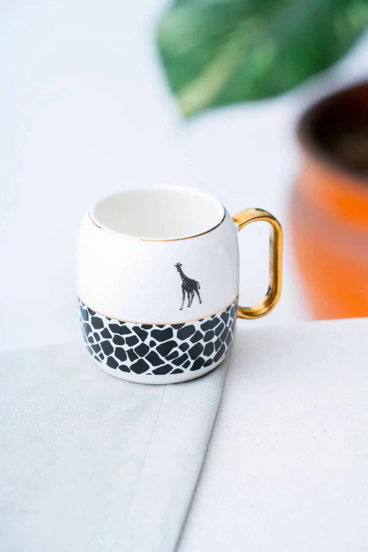 ACAR Giraffe Kupa: Hayvan Temalı Şık ve Dayanıklı Porselen İçin Uygun Tasarım