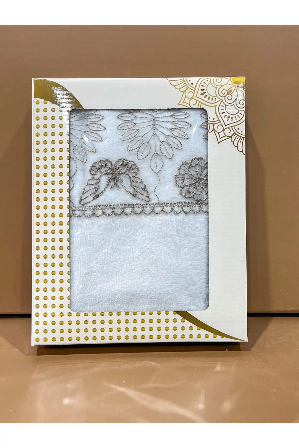 AYHANHOME Kadife Güpürlü Altın Renkli 50x90 Cm Yüz Havlusu Şık ve Fonksiyonel Tasarım