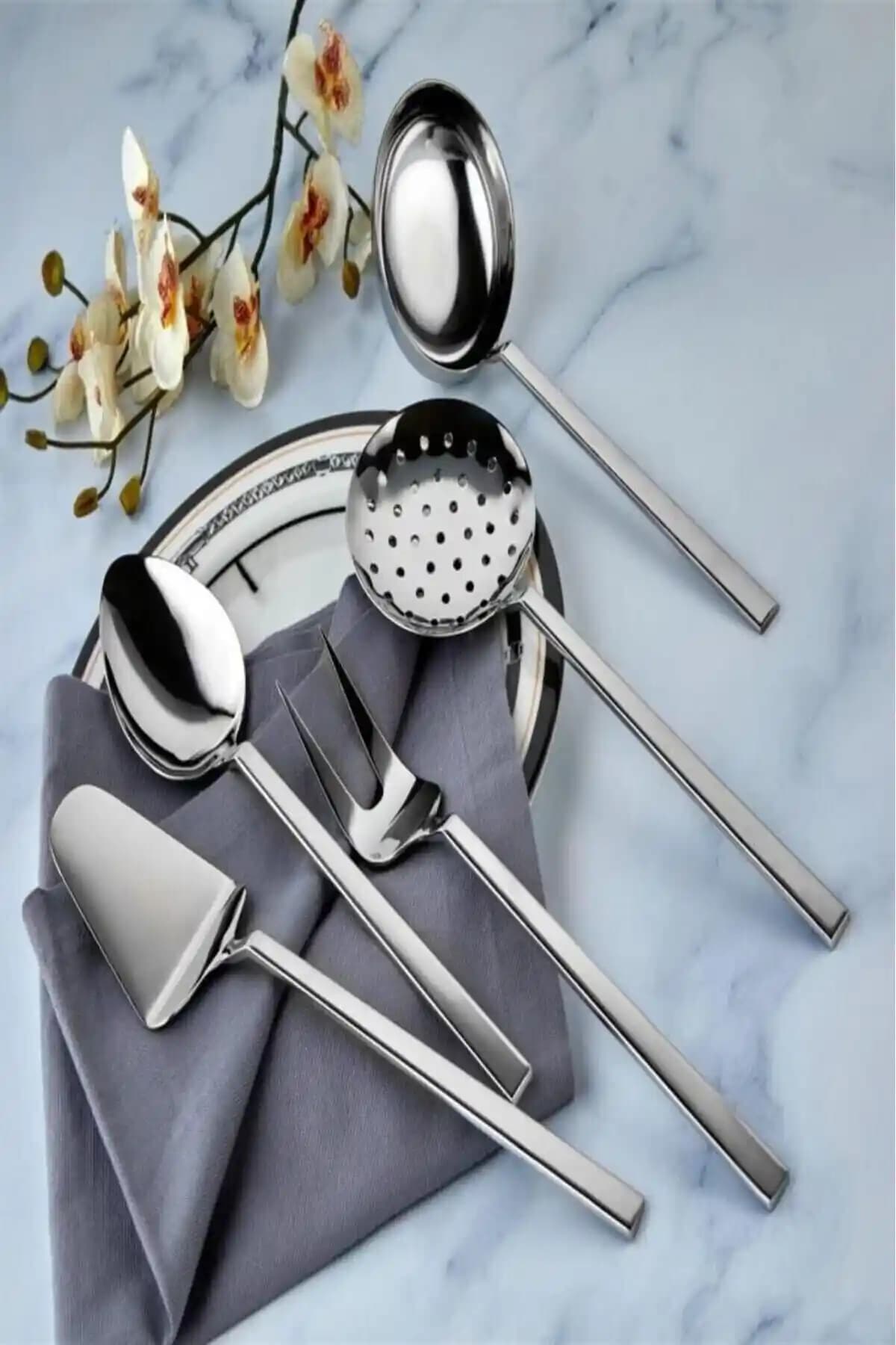 Bayev 5 Parça Çelik Servis Seti: Modern ve Dayanıklı Mutfak Aksesuarları