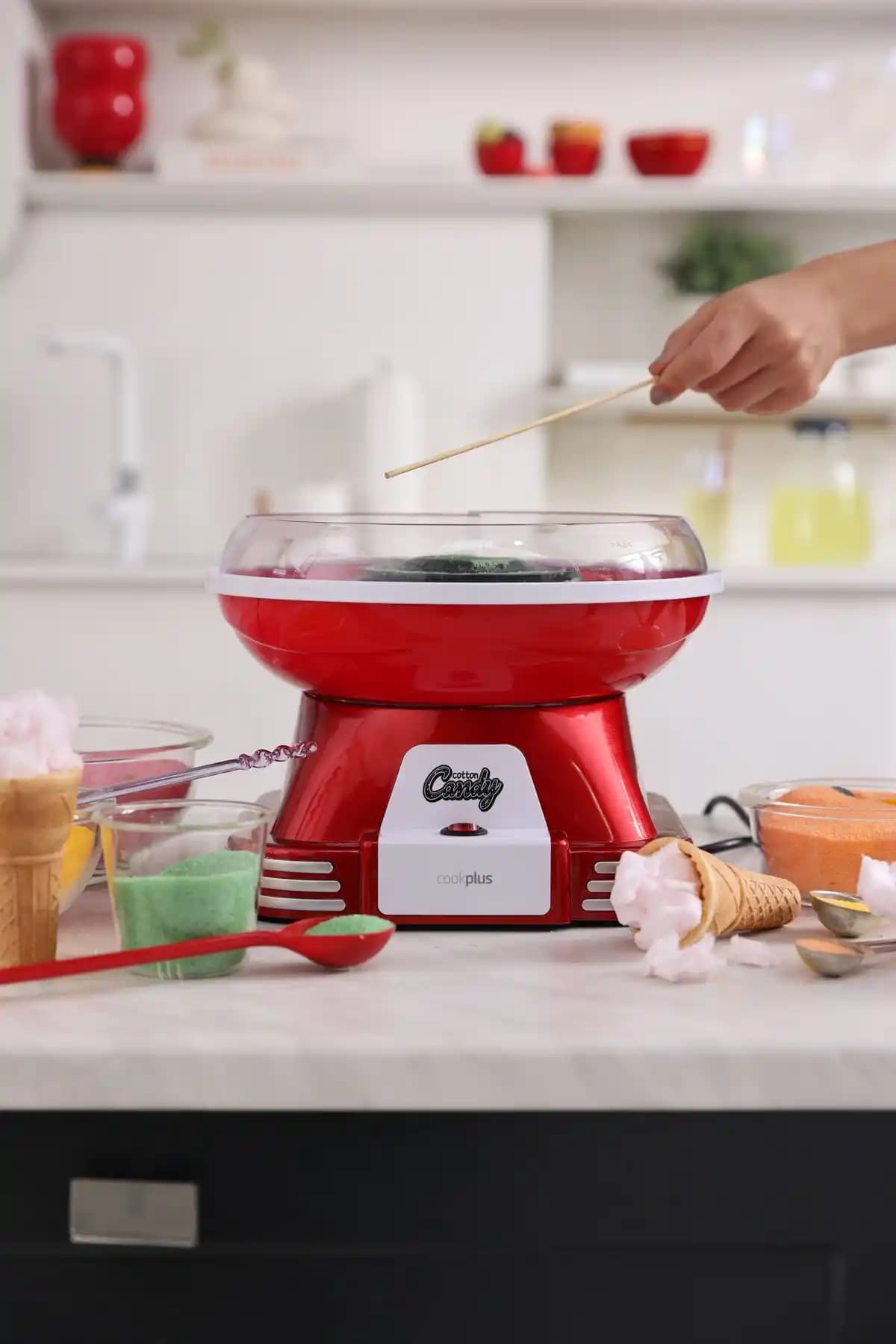 Cookplus Retro Pamuk Şeker Makinesi: Evde Eğlence ve Lezzetli Tatlar Yaratın