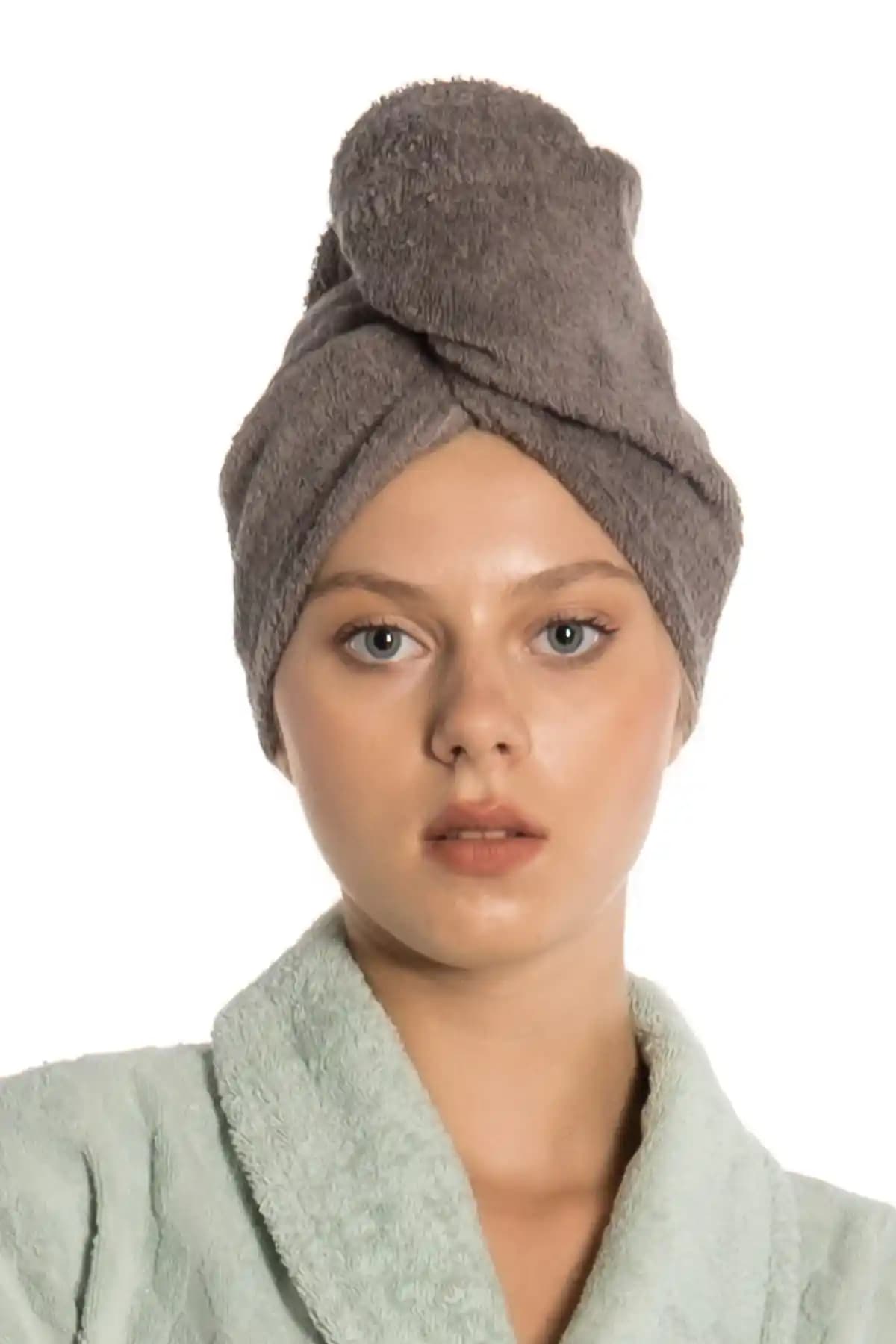 Eumenia Düz Eponj Düğmeli Havlu: Şık ve Fonksiyonel Pamuklu Banyo Aksesuarı