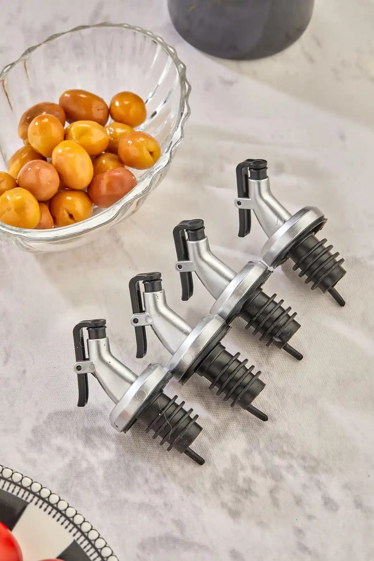 FBZhome 4'lü Kapaklı Şişe Ucu Servis Aparatı İnceleme ve Değerlendirmesi