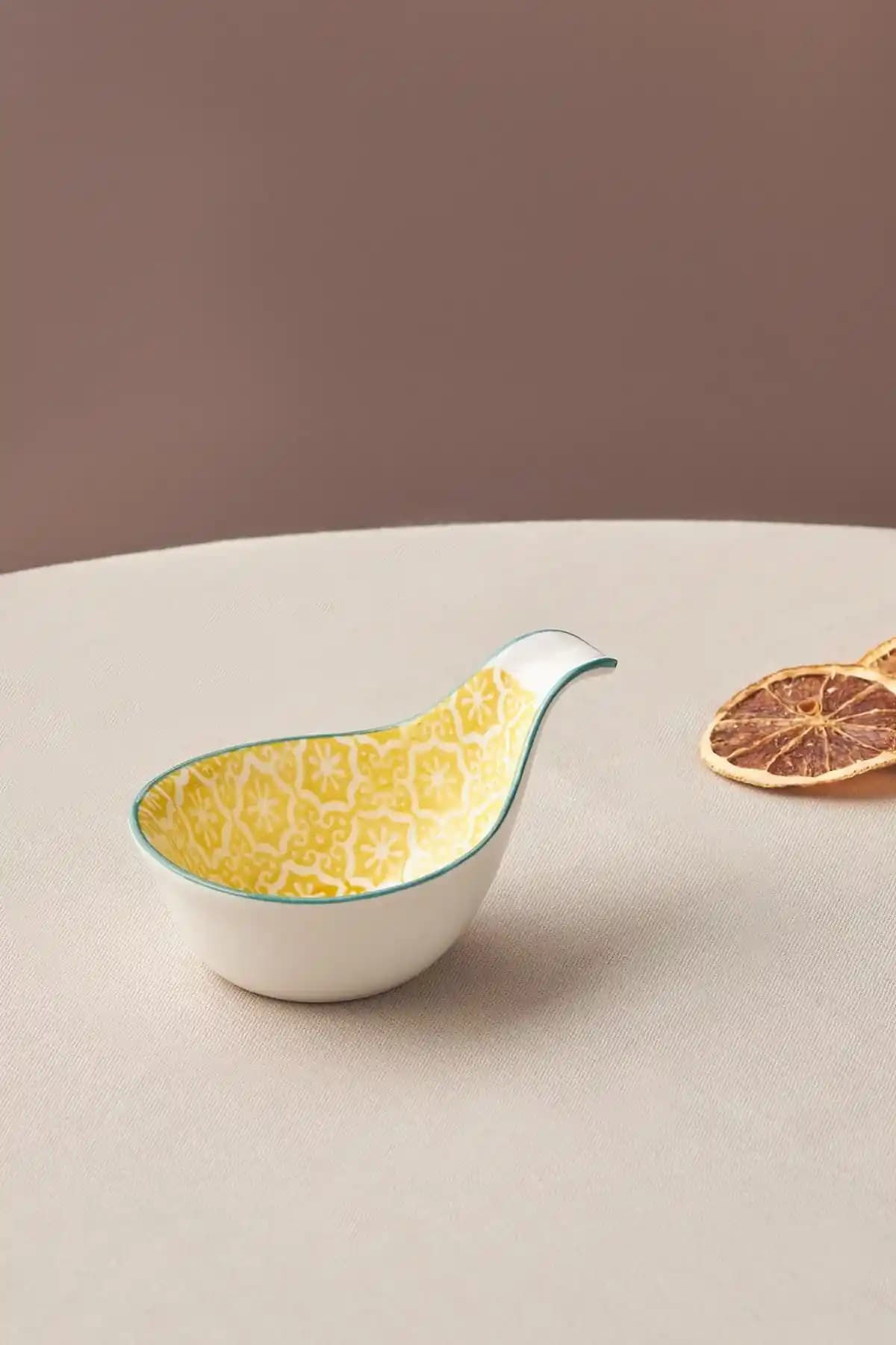 Karaca Floral Sarı Damla Çerezlik ve Sosluk: Şık ve Çok Yönlü Sofra Aksesuarı