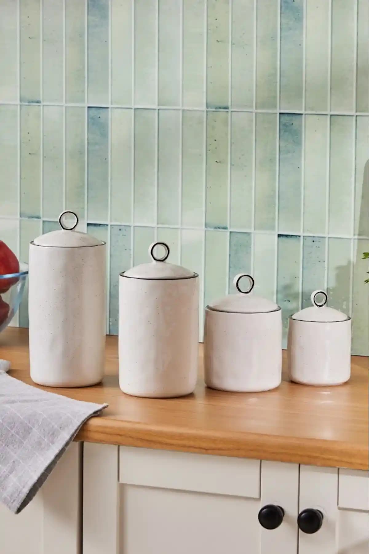 Karaca Lina 4'lü Vakumlu Kapaklı Baharatlık Takımı Şık ve Pratik Mutfak Çözümü