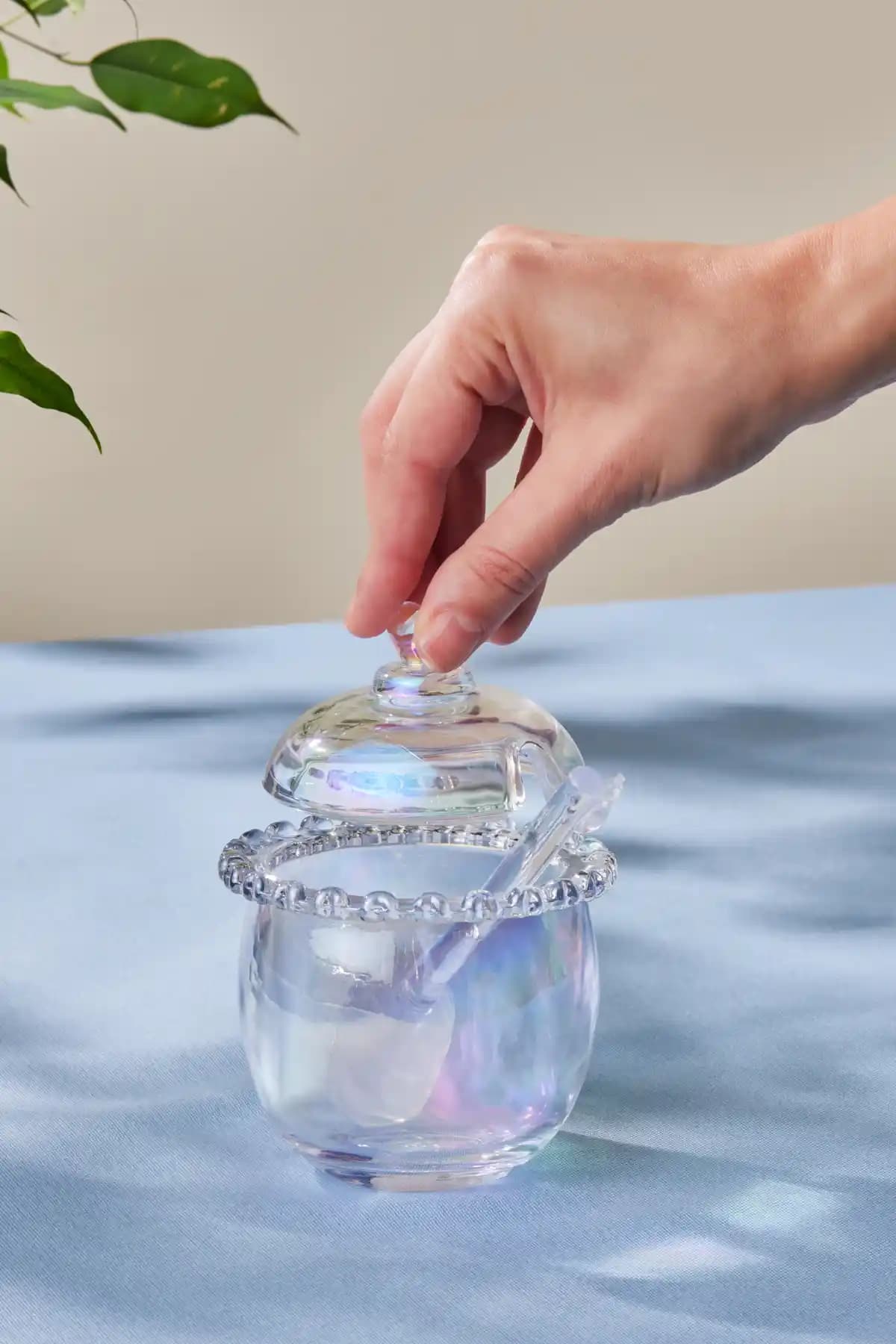 Karaca Rory Şekerlik: Estetik ve Dayanıklı Cam Tasarım ile Mutfak Dekorasyonunuza Şıklık Katın