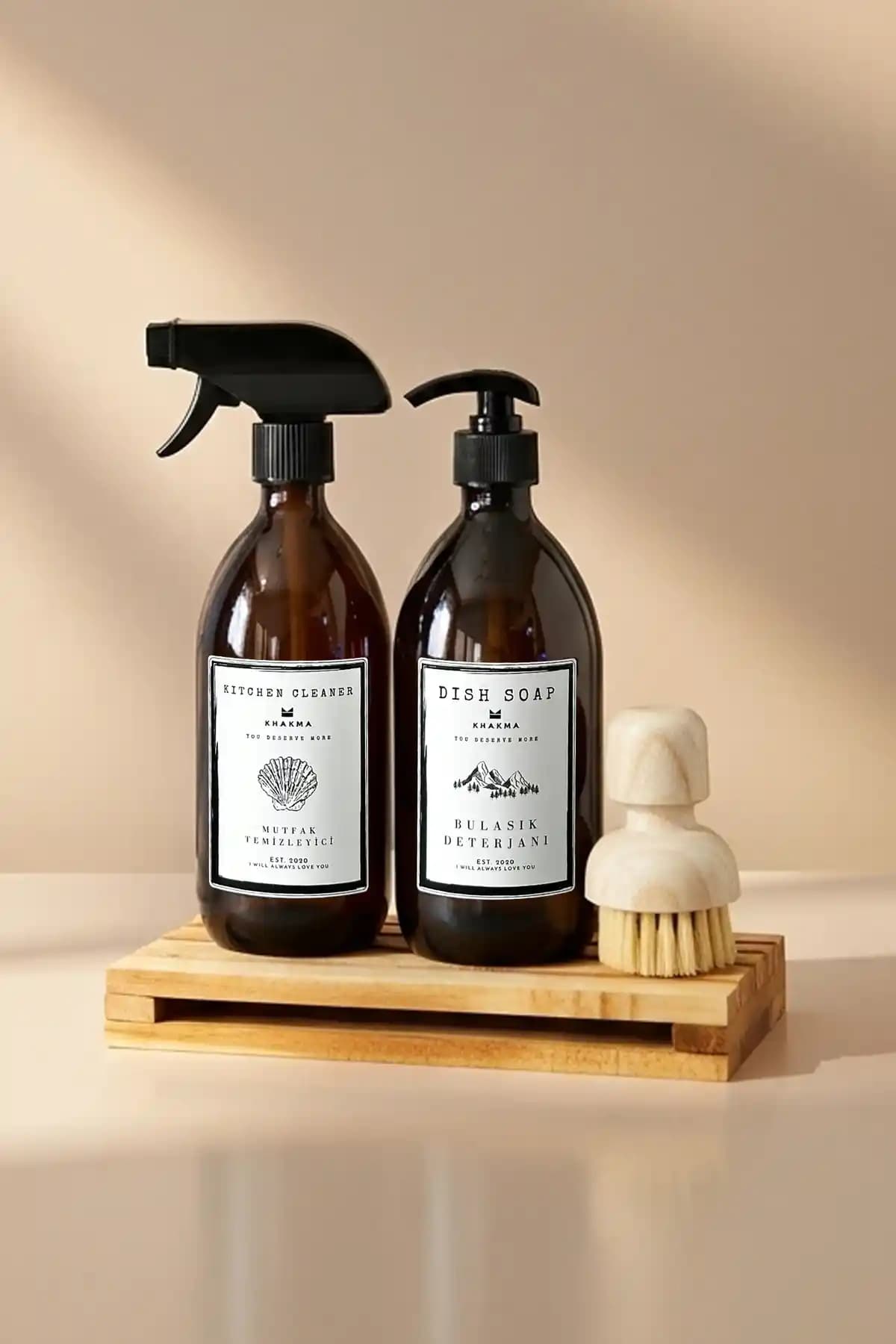 KHAKMA Ahşap Stantlı Amber Temizlik Seti Cam Malzeme ve Pratik Kullanım Özellikleri