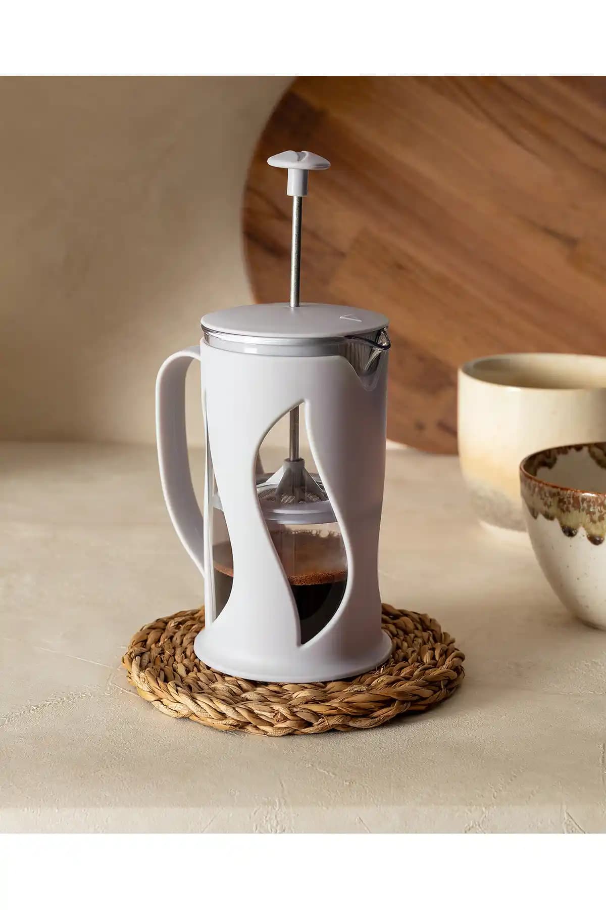 Madame Coco Berthe French Press 500 ml: Şık ve Kullanışlı Kahve ve Çay Demleme Aracı