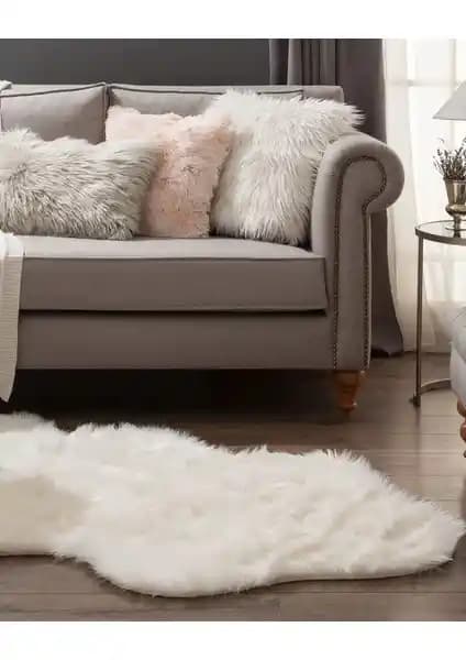 Madame Coco Leila Koyun Post Modern Yüksek Dokulu Halı Ekru Renk ve Dayanıklı Malzeme ile Ev Dekorasyonunu Tamamlar