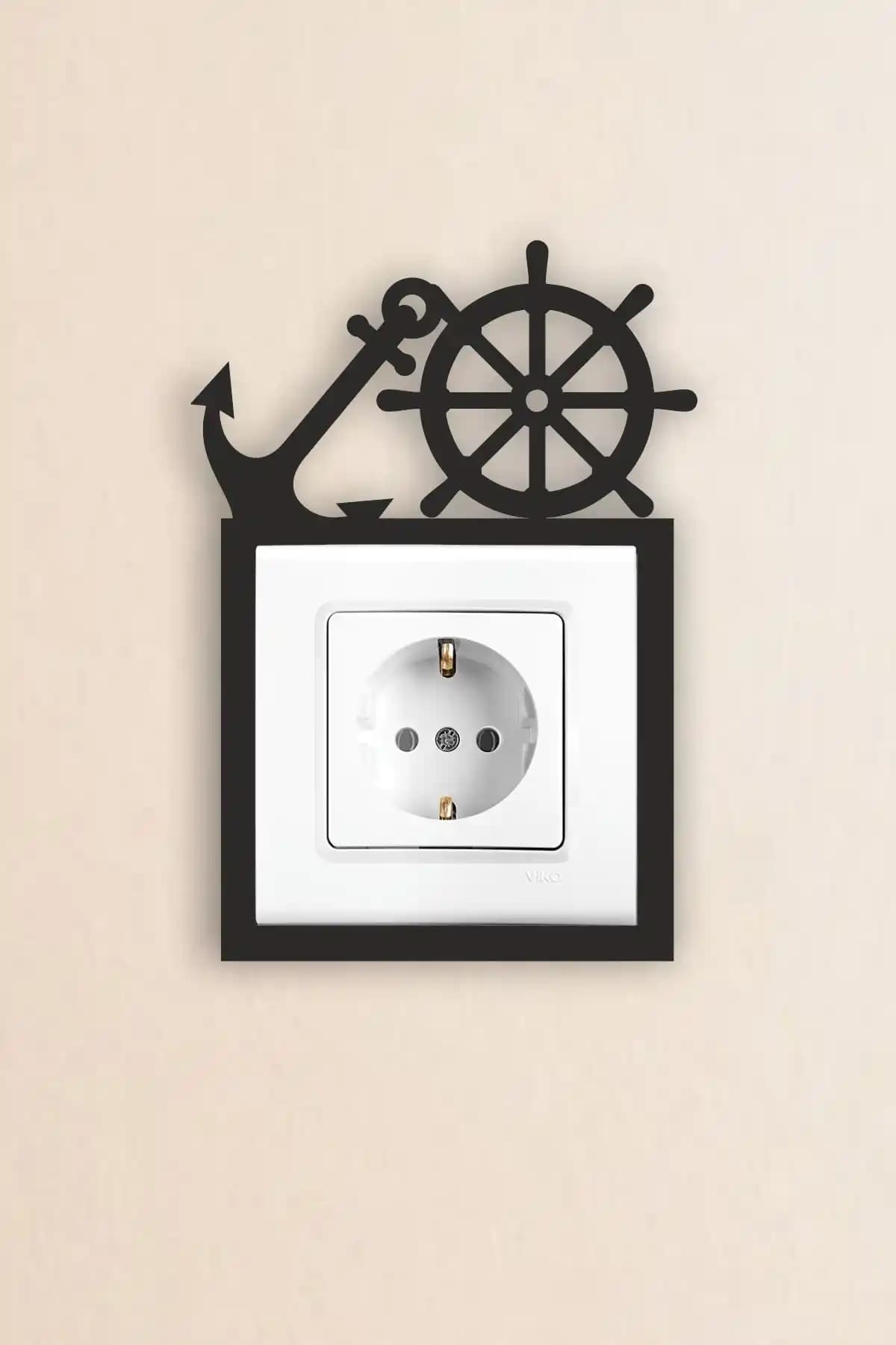 Modern Siyah Ahşap Priz-Anahtar Çerçevesi Dekoratif ve Pratik Kullanım İçin