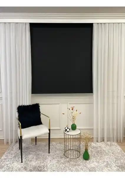 Modern ve Dayanıklı Siyah Stor Perde Kalın Kumaş ile Işık ve Gizlilik Kontrolü