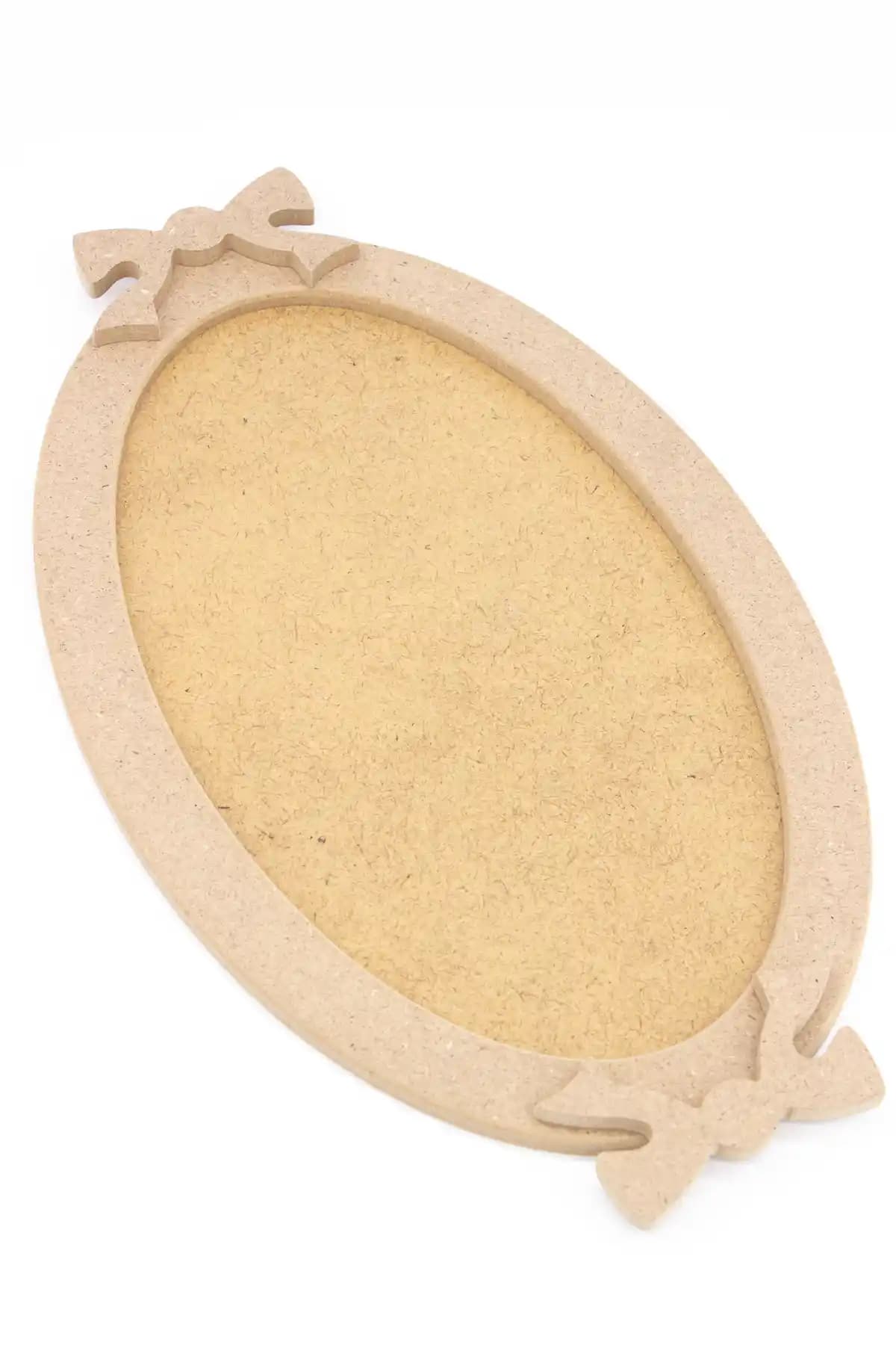 Neşeli Ahşap Fiyonklu Oval Tepsi: Estetik ve Çok Yönlü Kullanım İmkanı Sunar