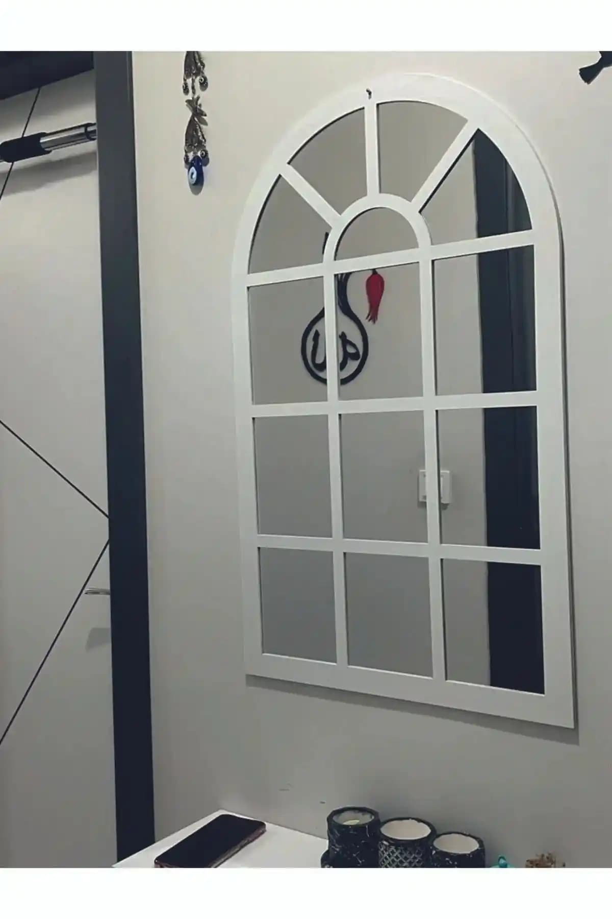 Oncawall Beyaz Dekoratif Pencere Model Aynası Modern ve Şık Tasarım Özellikleri