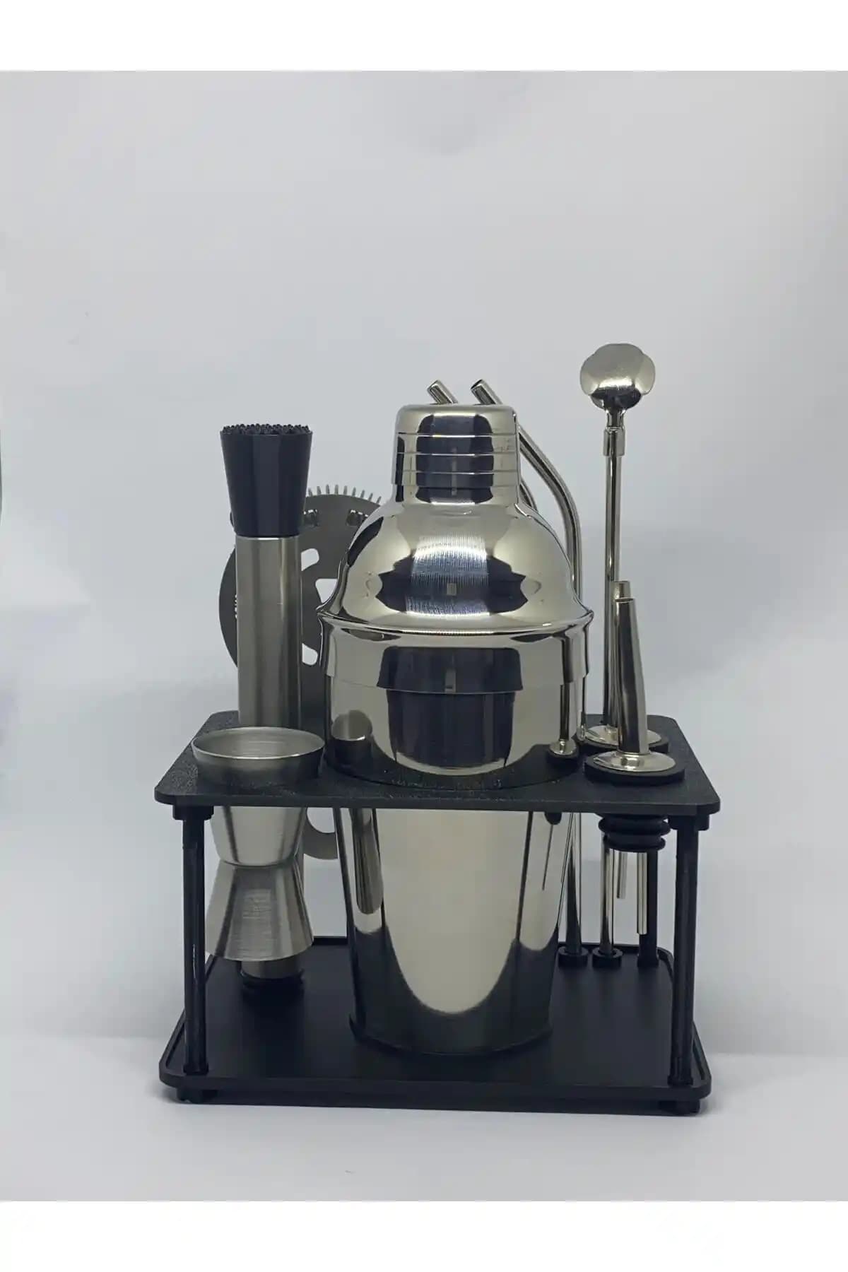 Türkiye Menşeli 10 Parça Kokteyl Hazırlama Seti ile Evde Profesyonel Bar Deneyimi