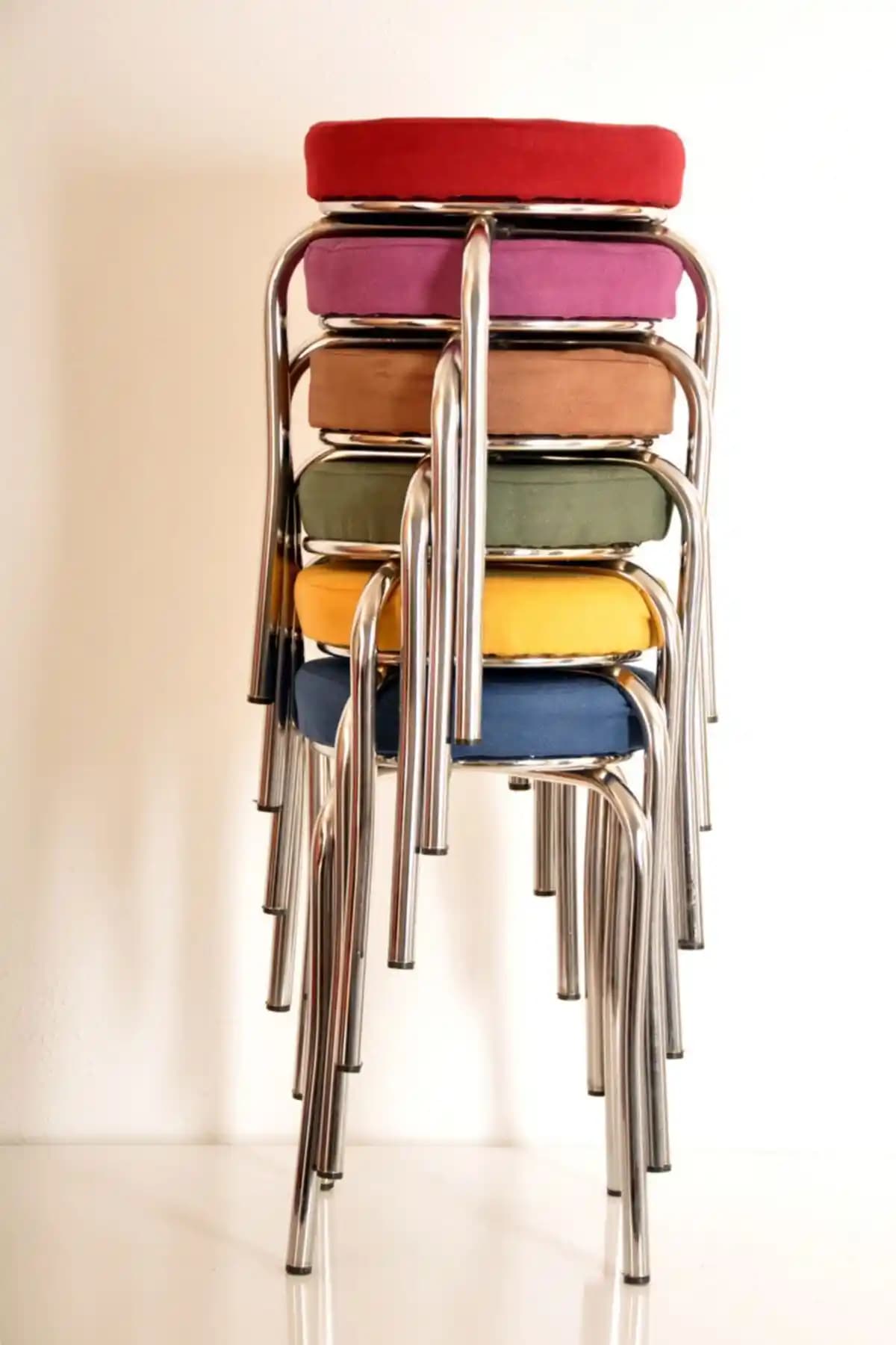 Yılmaz Masacılık Renkli Tay Tüyü Ahtapot Tabureleri Seti Modern ve Dayanıklı Oturma Çözümü