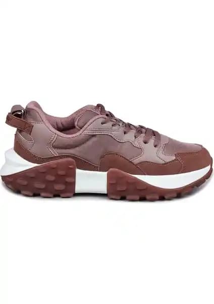 Günlük Kullanım ve Şıklık İçin Gül Rengi Kadın Sneaker Modeli