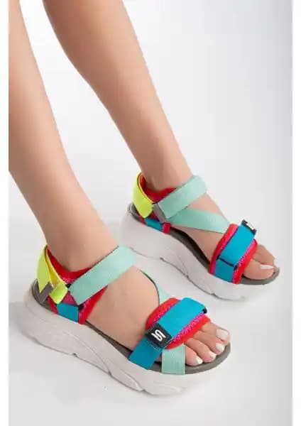 Kadınlar İçin Spor ve Günlük Kullanıma Uygun Sandalet SS001-0178