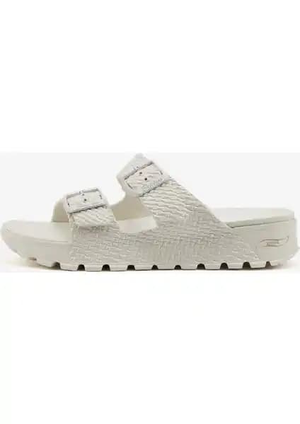 Skechers Arch Fit Footsteps Kadın Terlikleri: Şıklık ve Konfor Bir Arada
