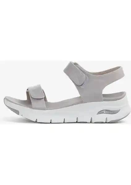 Skechers ARCH FİT - TOURİSTY Kadın Bej Sandalet Günlük Rahatlık ve Şıklık Sunar