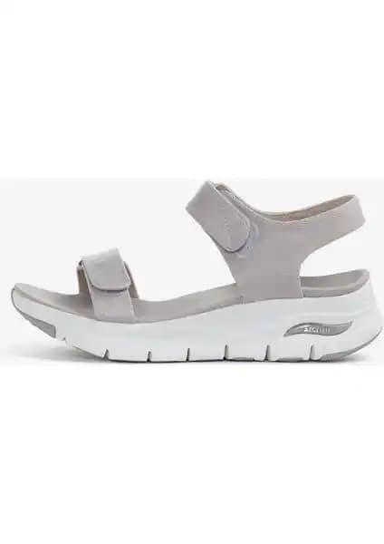 Skechers ARCH FİT - TOURİSTY Kadın Bej Sandalet Günlük Rahatlık ve Şıklık Sunar