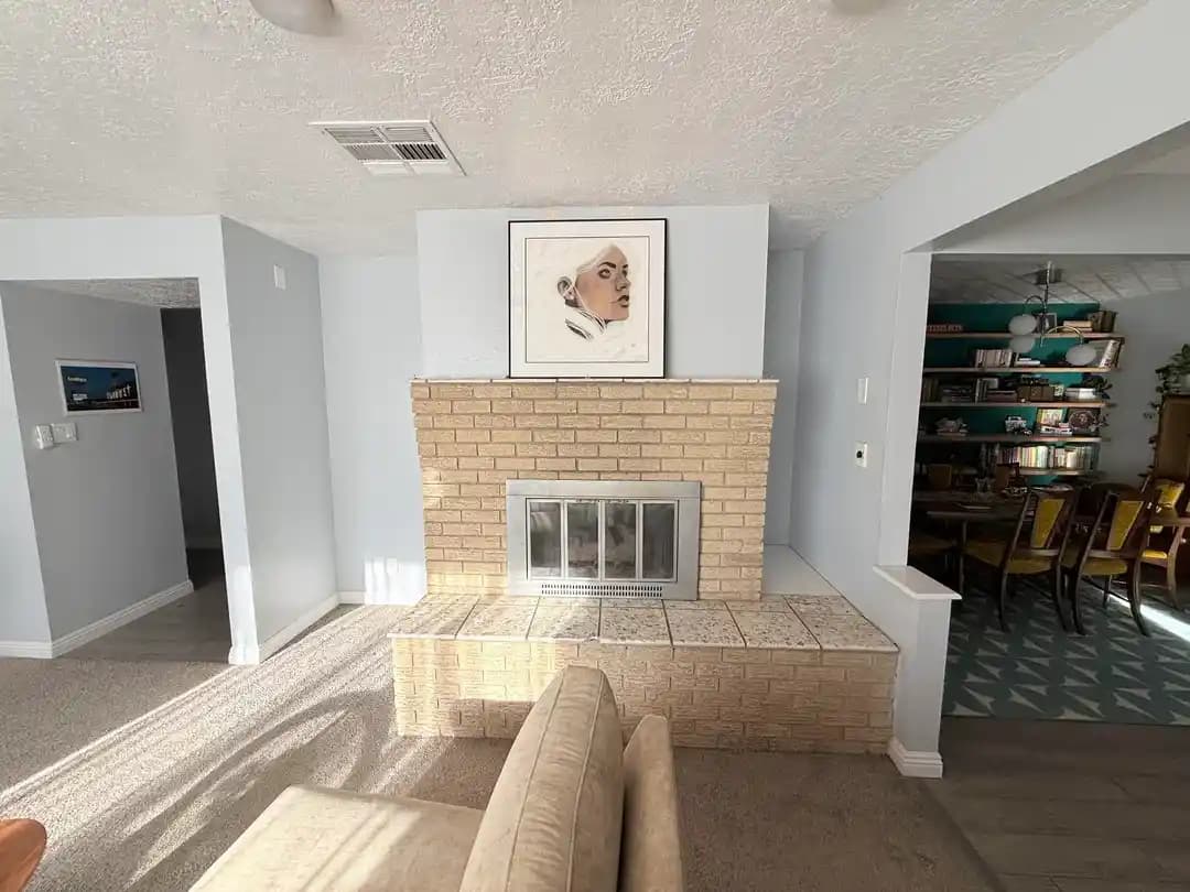 1970'ler Gazlı Şömine Çevresindeki Boşlukların Amacı ve Modern Kullanım Önerileri