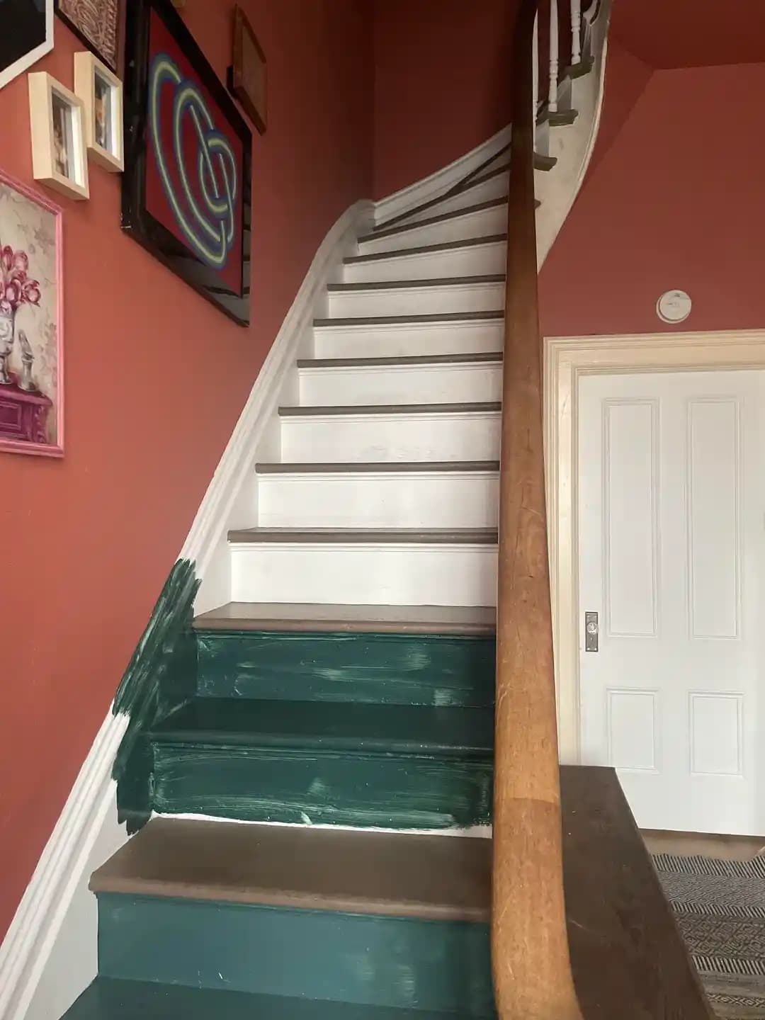 Merdiven Boyama Kararlarında Renk Uyumu ve Tasarım Önerileri ile Estetik Dengesi