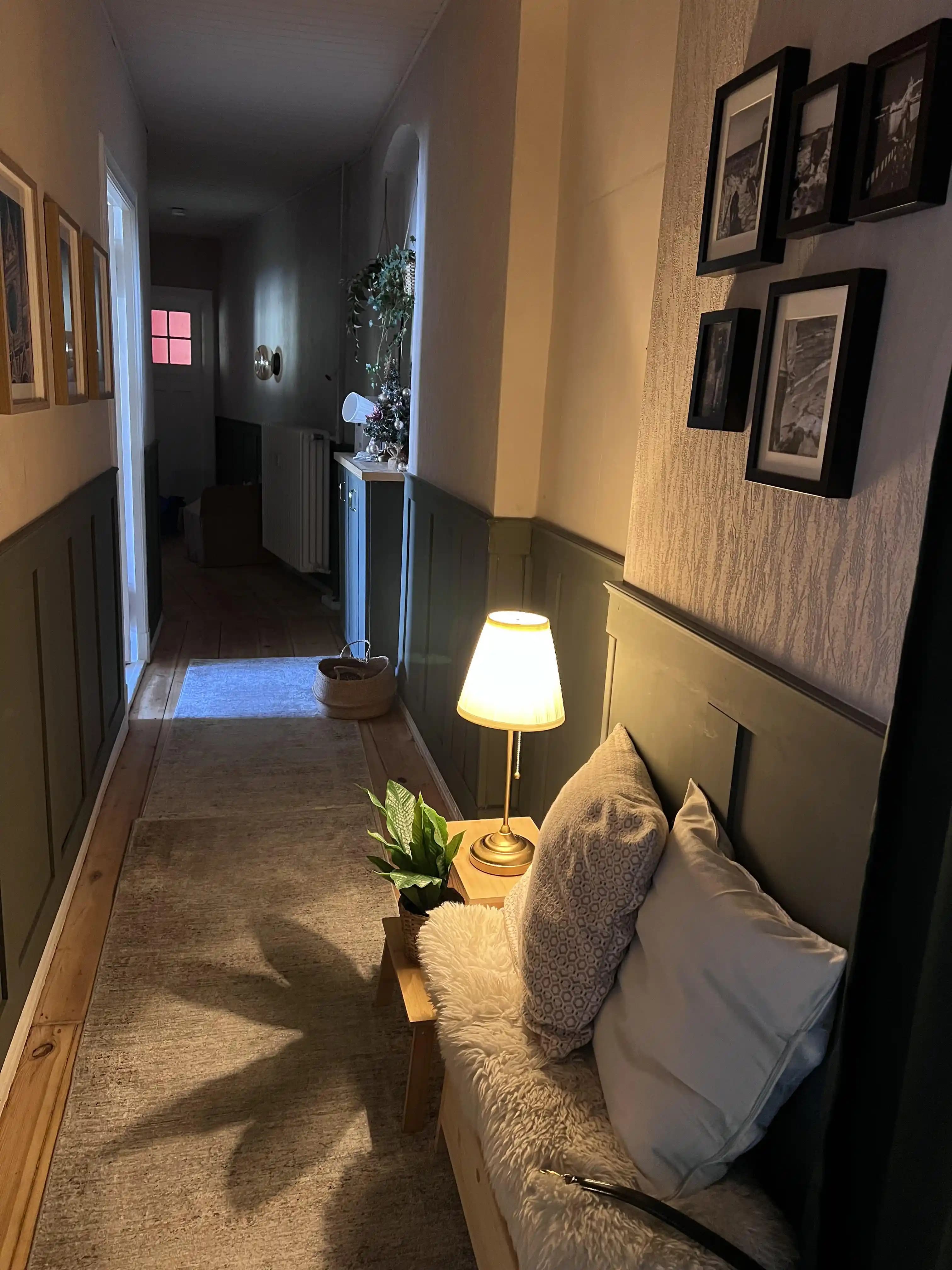 Uzun ve Dar Koridorlarda Dekorasyon ve Fonksiyonellik İçin Etkili Çözümler