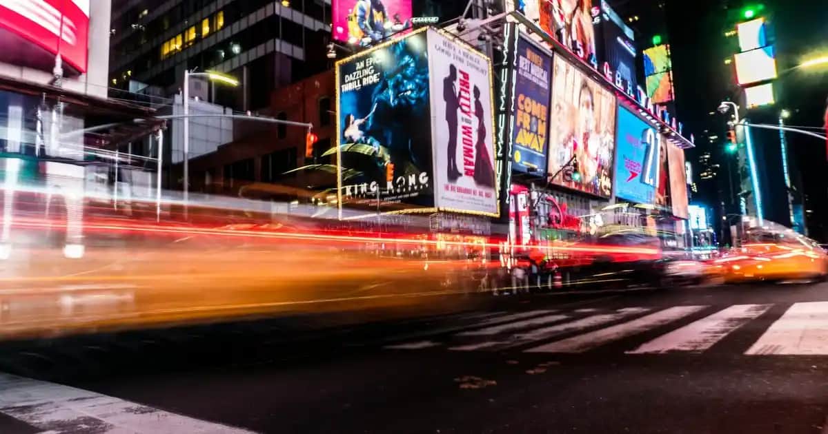 Ağaç Masa Lambası ile Doğal ve Şık Dekorasyon Çözümleri Rehberi