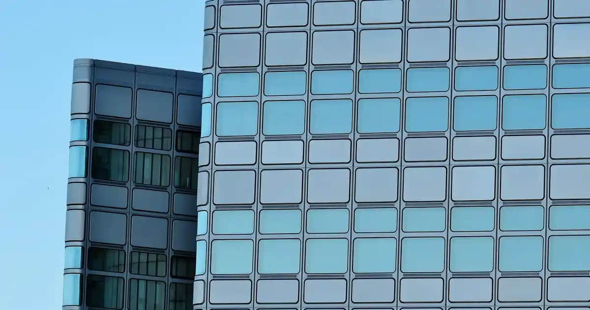 Ayna Kenarı Süsleme Yöntemleri ve Ev Dekorasyonunda Yaratıcı Fikirler