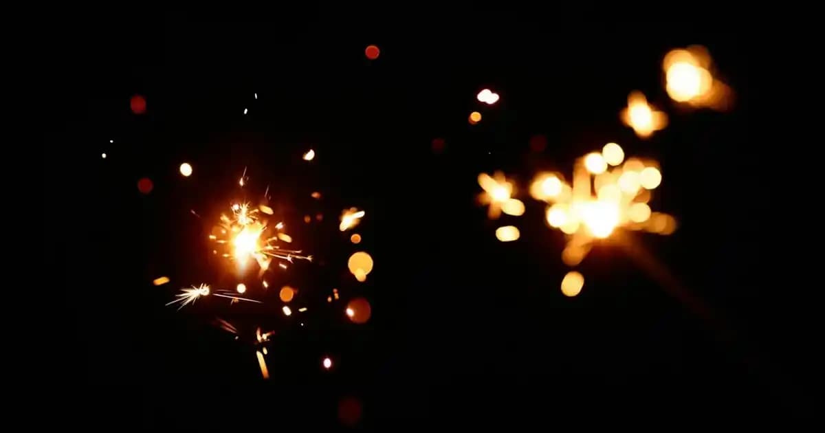 Aynalı Saatler ile Modern ve Şık Dekorasyon Çözümleri 2023