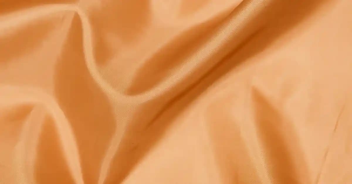 Beyaz Yastık Kılıfı ile Dekorasyonda Şıklık ve Temizliğin Anahtarı