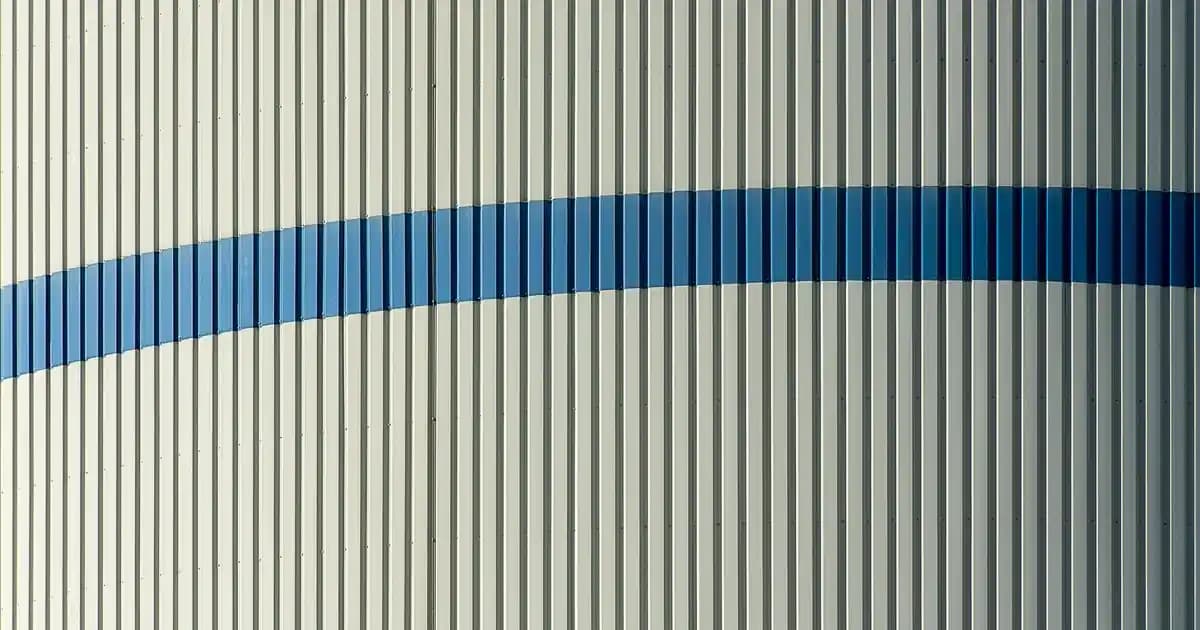 Büyük Beden Ayrobin Elbise Modelleri ve Dekorasyonla Uyumlu Stil İpuçları