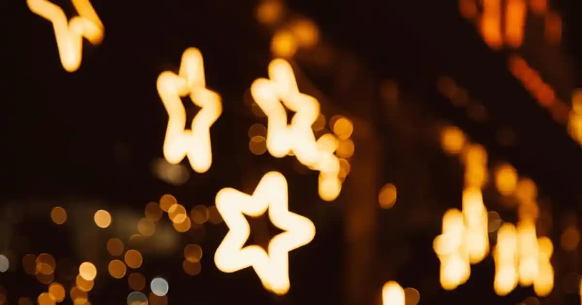 Cam TV Ünitesi ile Modern ve Şık Oturma Odası Dekorasyonu Yaratın