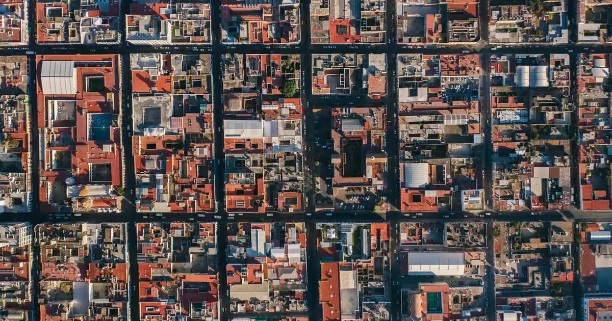 Dekorasyon ve Fonksiyonellik İçin En Şık Karaf Su Şişesi Seçenekleri