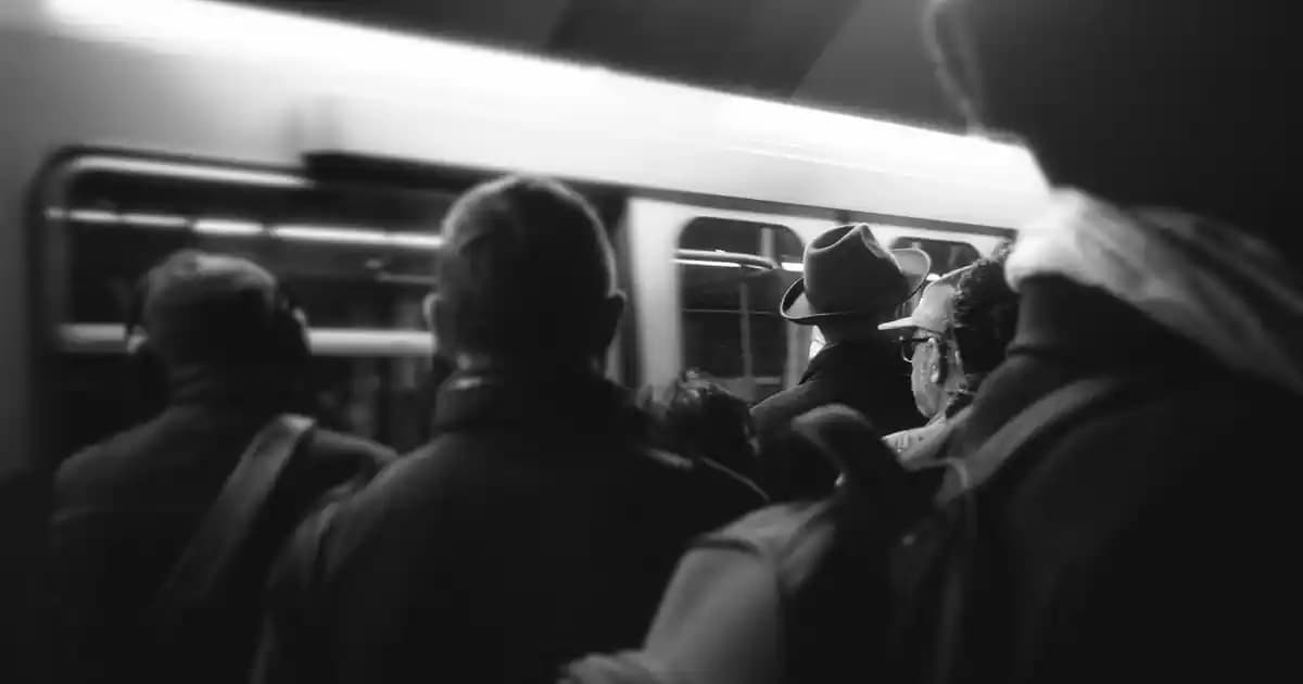 Ev Girişi Dekorasyonu Rehberi: Şık ve Fonksiyonel Giriş Alanları Tasarlama İpuçları