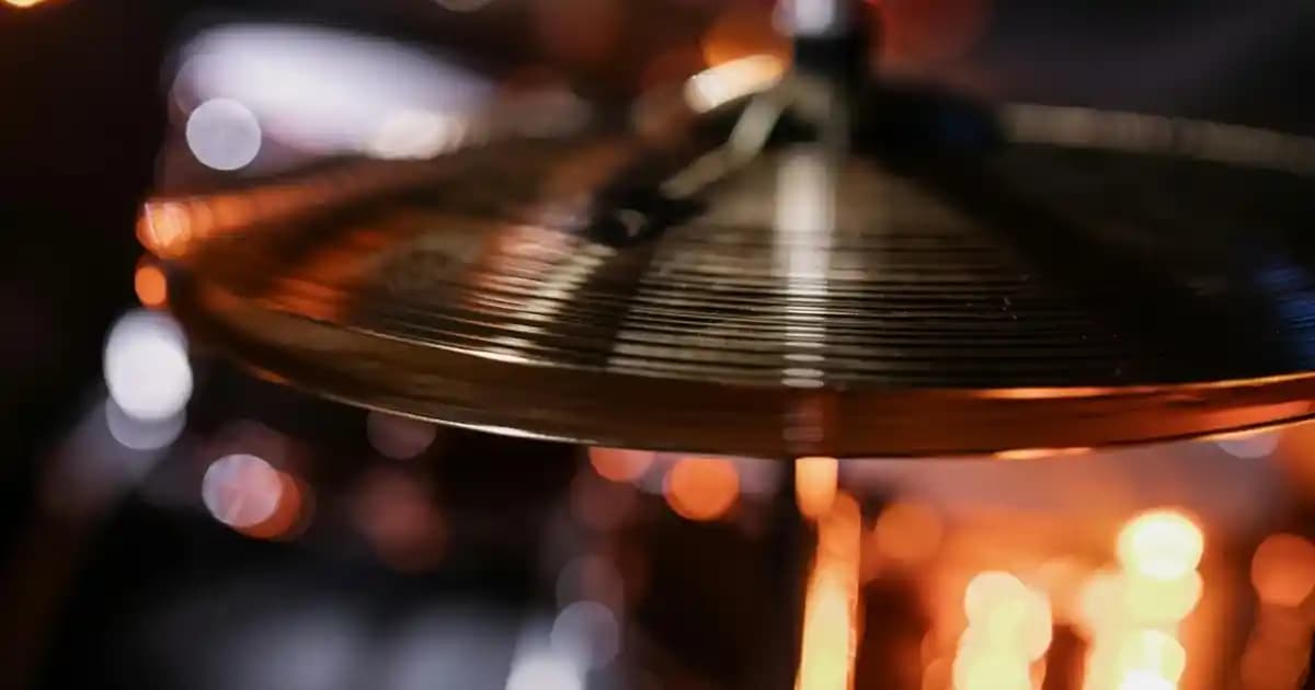 Gold Yemek Masası Takımıyla Evinize Şıklık ve Zarafet Katmanın Yolları