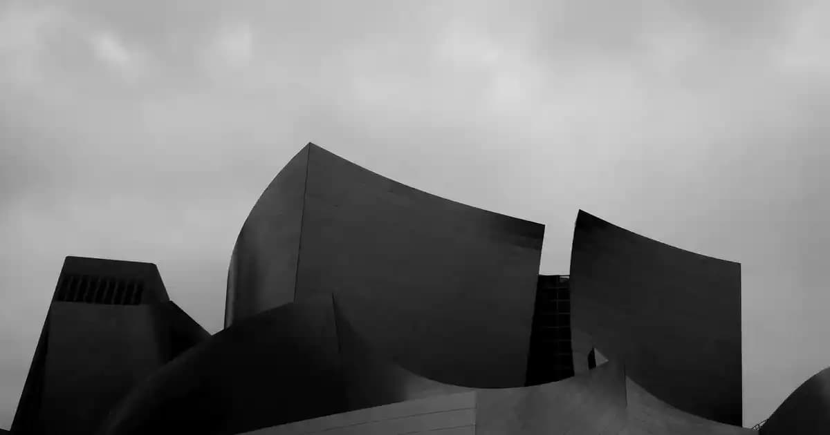 Klasik Salon Avizeleri: Estetik ve Fonksiyonellik ile Mekânınıza Zarafet Katın