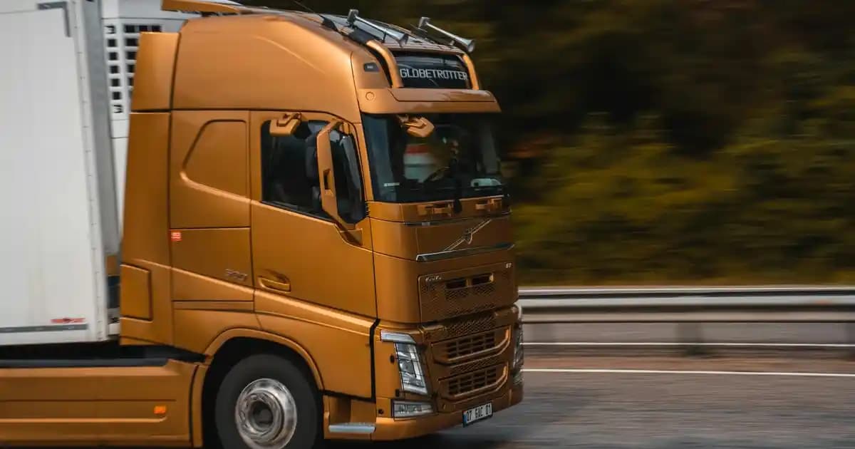 Kristal Taşlı LED Avize Modelleri ile Dekorasyonunuza Şıklık Katın