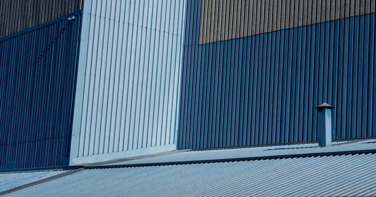 Küçük Çerçevelerle Dekorasyonda Şıklık ve Anıların Zarif Dokunuşu