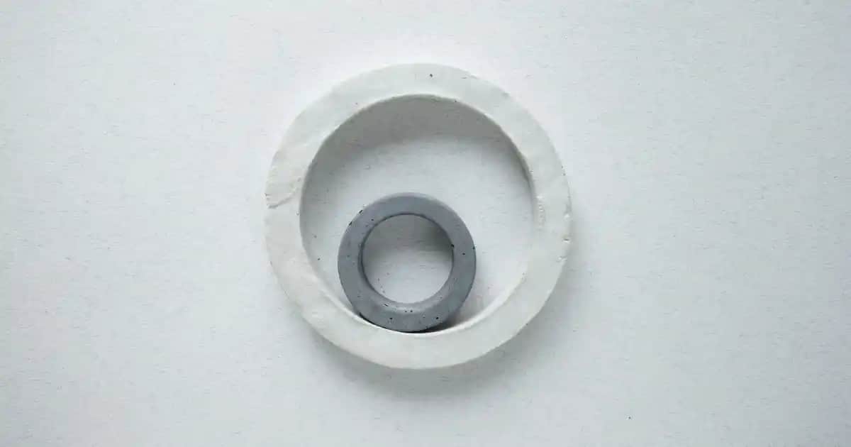 Masa Üstü Aksesuarlarıyla Dekorasyonunuzu Yenileyin Çeşitli Trendler ve İpuçları