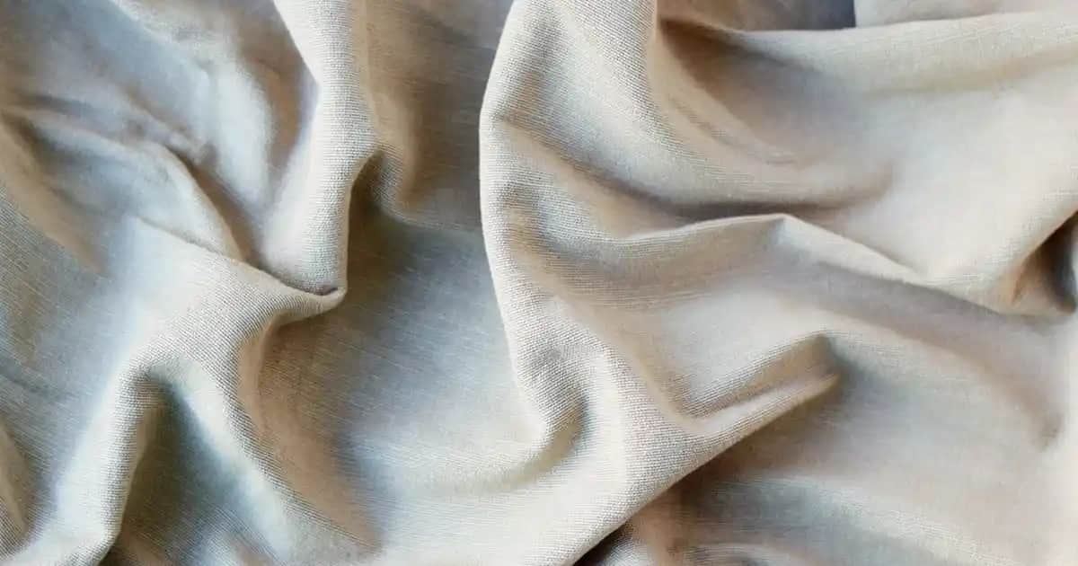 Peluş Yatak Örtüsü Modelleriyle Yatak Odalarınıza Sıcak ve Şık Dokunuşlar