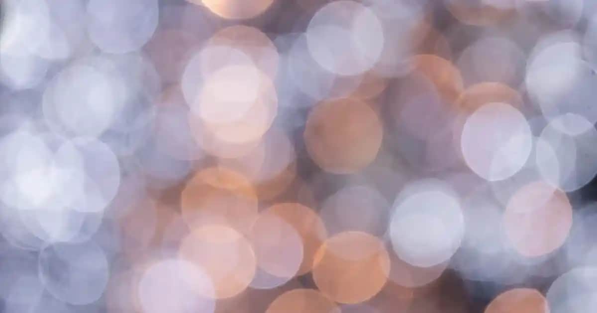 Renkli Cam Avizeler ile Evinize Şıklık ve Renk Katın Dekorasyon Trendleri