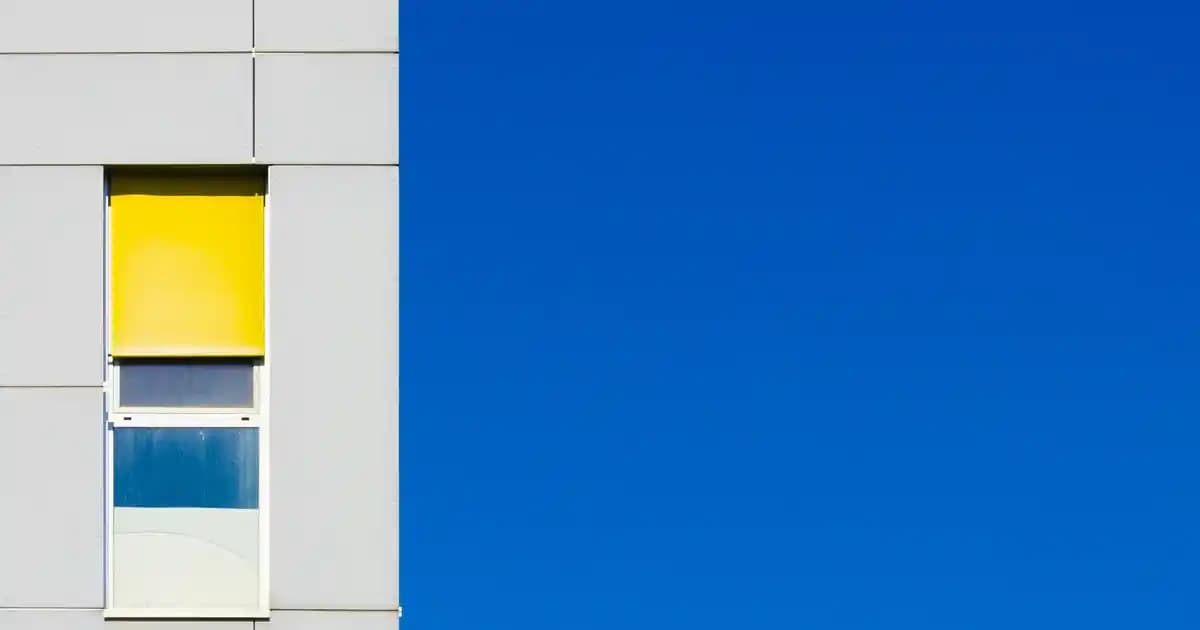 Sekizgen Gözlük Çerçevesi ve Dekorasyonda Modern Şıklık İçin İpuçları