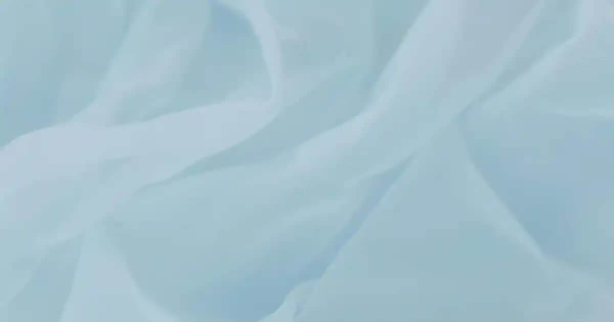 Siyah Abajur Şapkasıyla Dekorasyonunuza Modern ve Şık Dokunuşlar Ekleyin