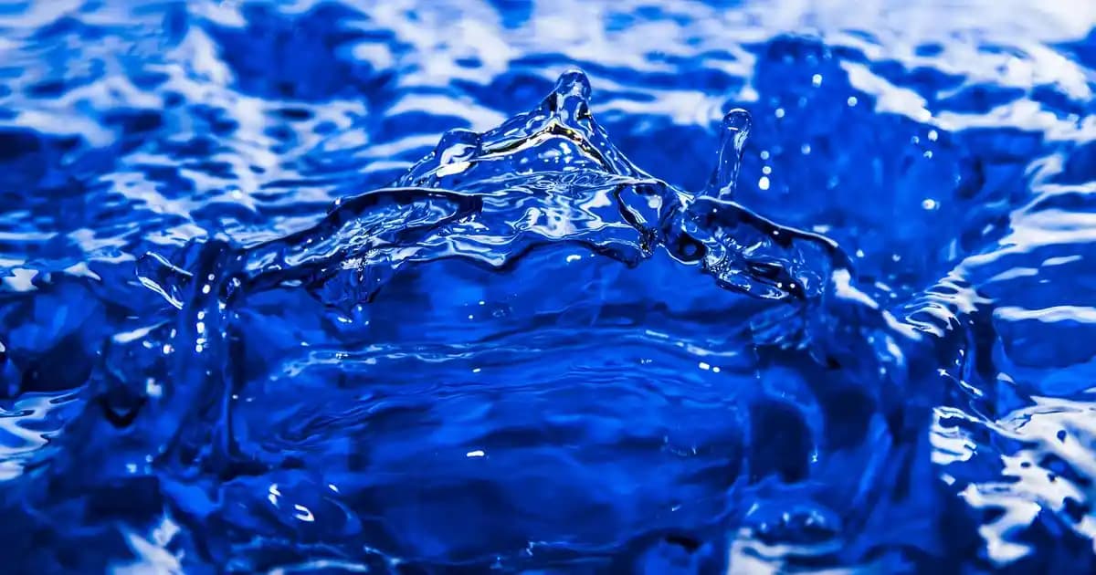 Tek Raflı Kitaplıklar: Modern ve Minimalist Dekorasyon İçin Pratik Çözümler